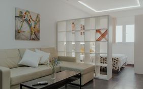 Marqués de Guadiaro 1 Apartamentos